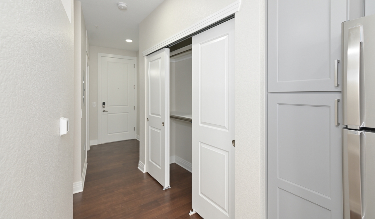 21 Fitzsimons - Aurora, CO - Hallway/