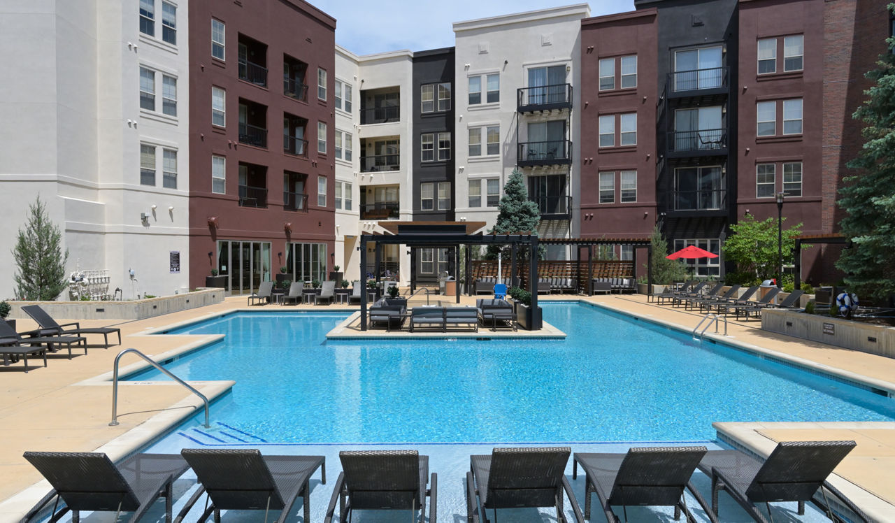 21 Fitzsimons Apartment Homes - Aurora CO - Swimming Pool