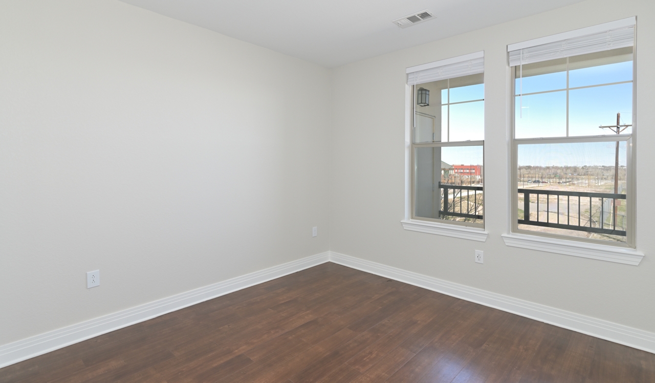 21 Fitzsimons - Aurora, CO - Bedroom/