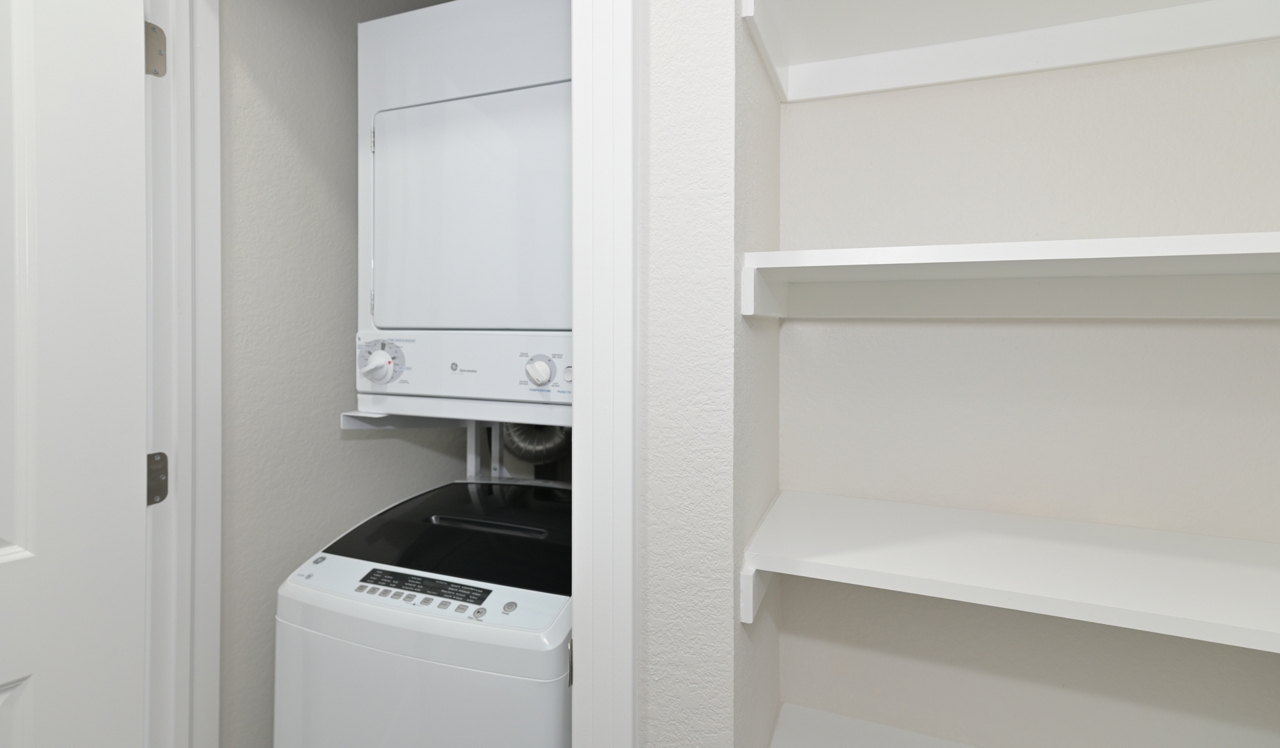 21 Fitzsimons - Aurora, CO - Laundry/