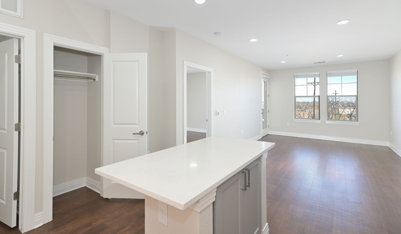 21 Fitzsimons - Aurora, CO - Living room