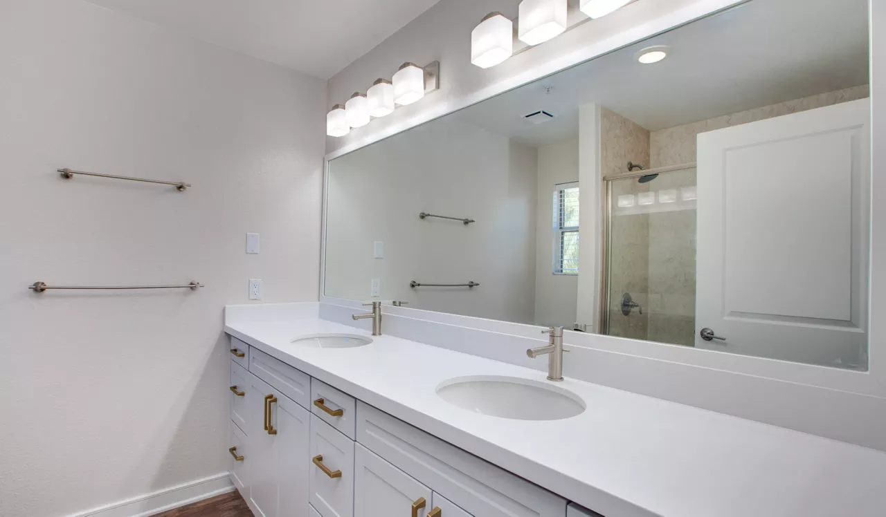 3400 Avenue of the Arts - Costa Mesa, CA - bedroom