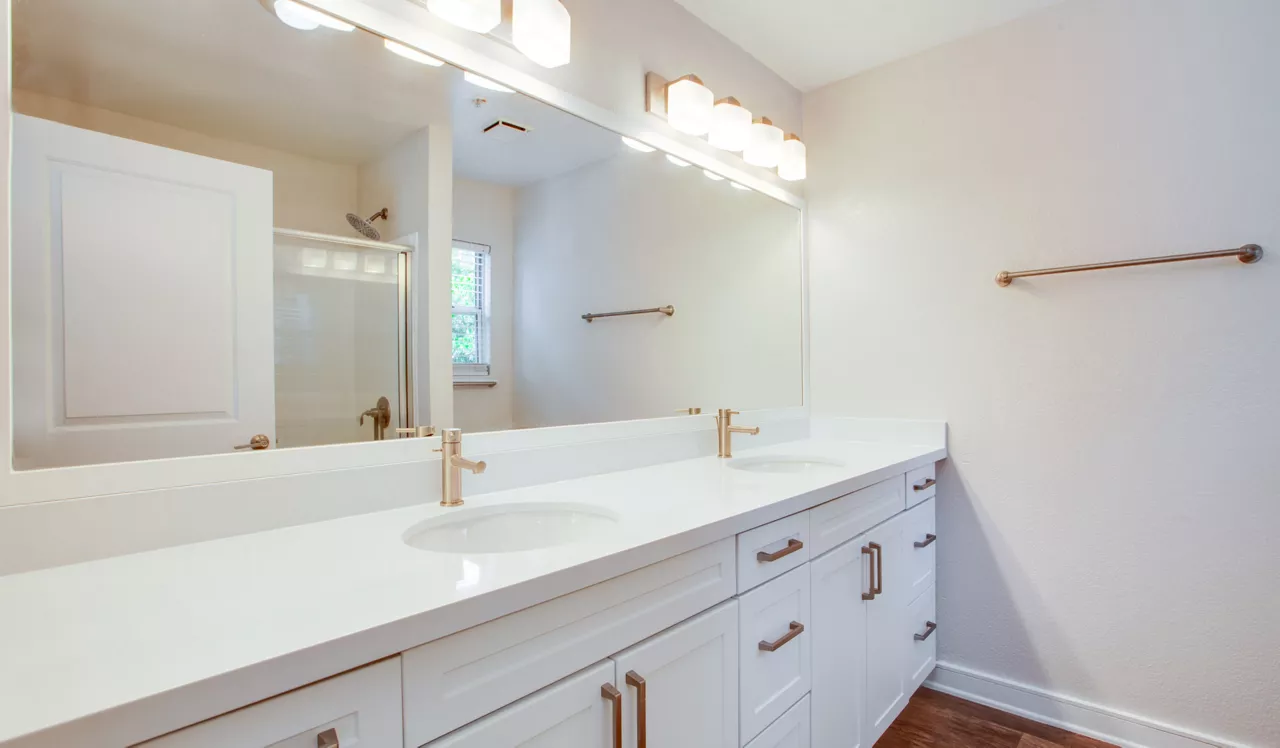 3400 Avenue of the Arts - Costa Mesa, CA - bedroom