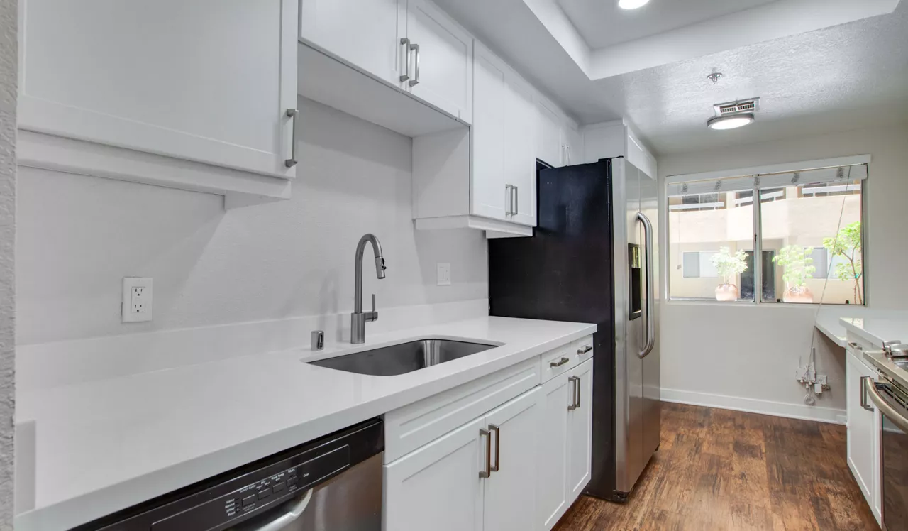 3400 Avenue of the Arts - Costa Mesa, CA - Kitchen