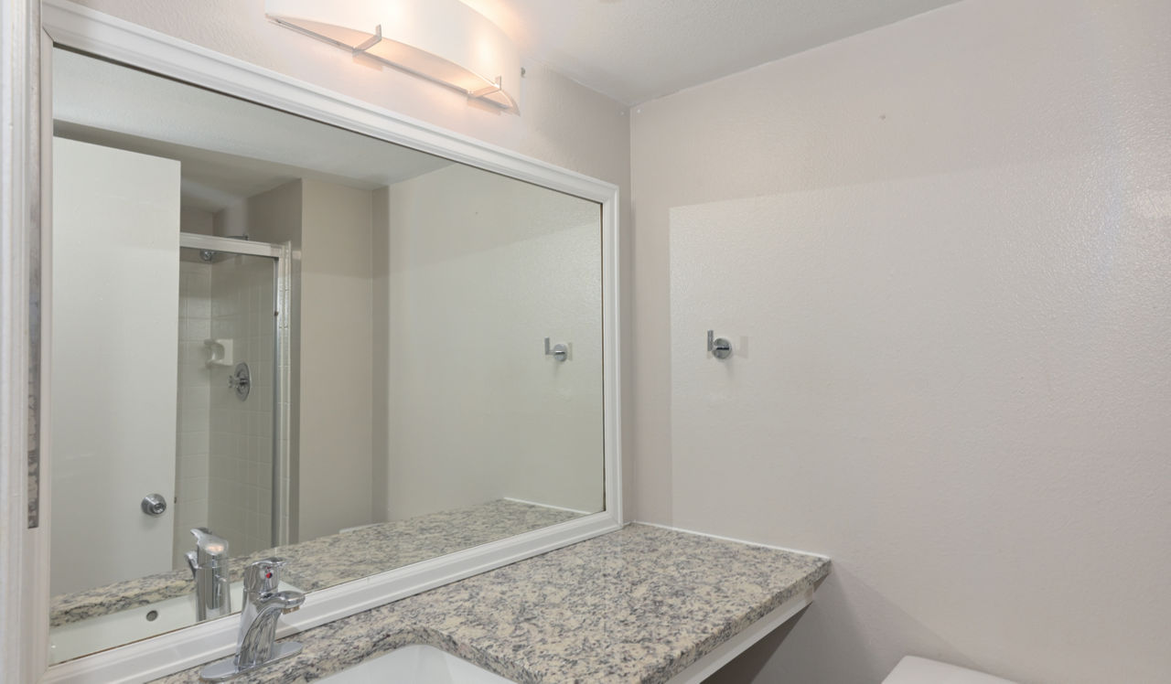 Arcadia - Centennial, CO - Bathroom