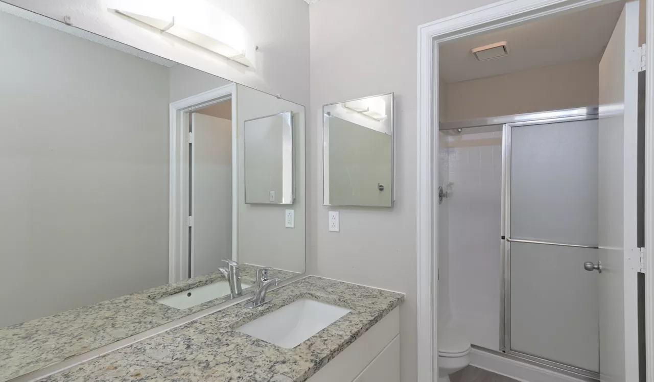 Arcadia - Centennial, CO - Bathroom