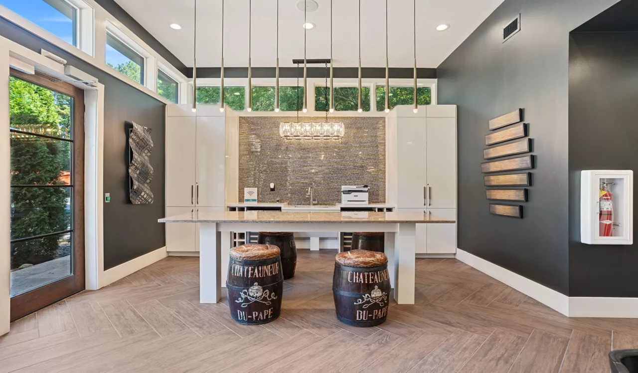 Arden Vue in Atlanta, GA - Clubhouse