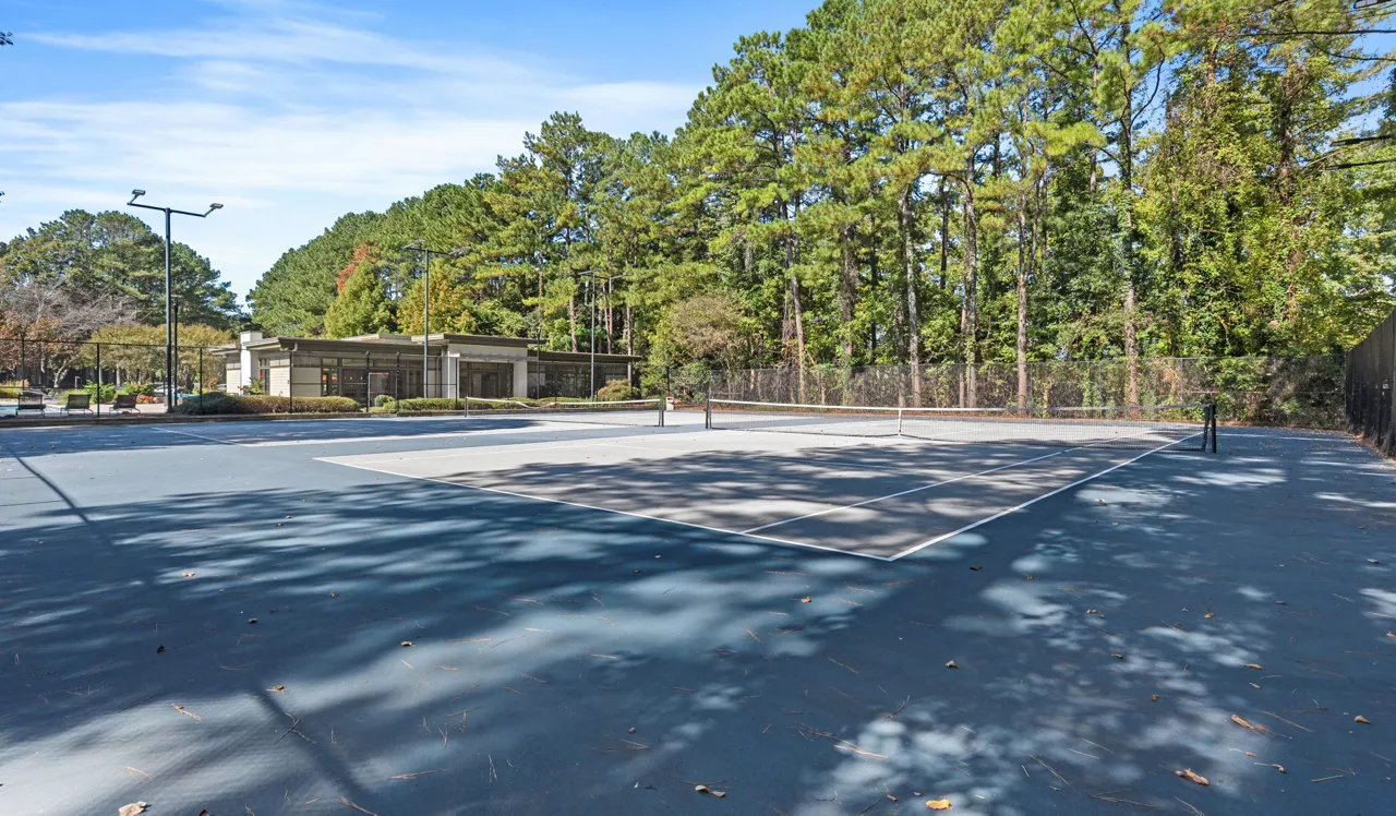 Arden Vue in Atlanta, GA - Tennis Court