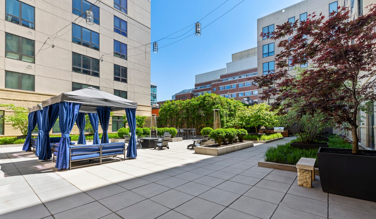 Axiom Apartments - Cambridge, MA - courtyard