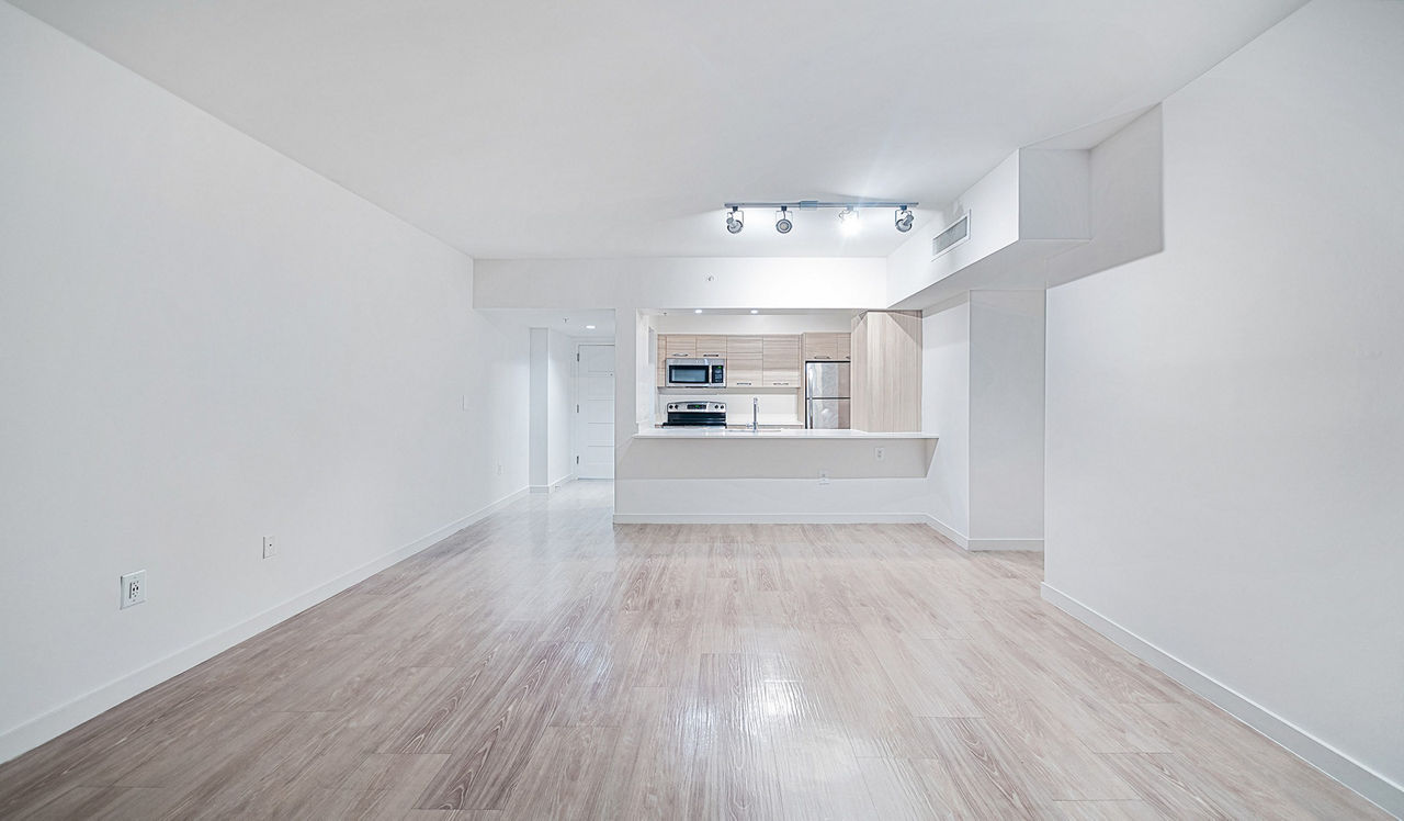 Bay Parc - Miami, FL - Kitchen