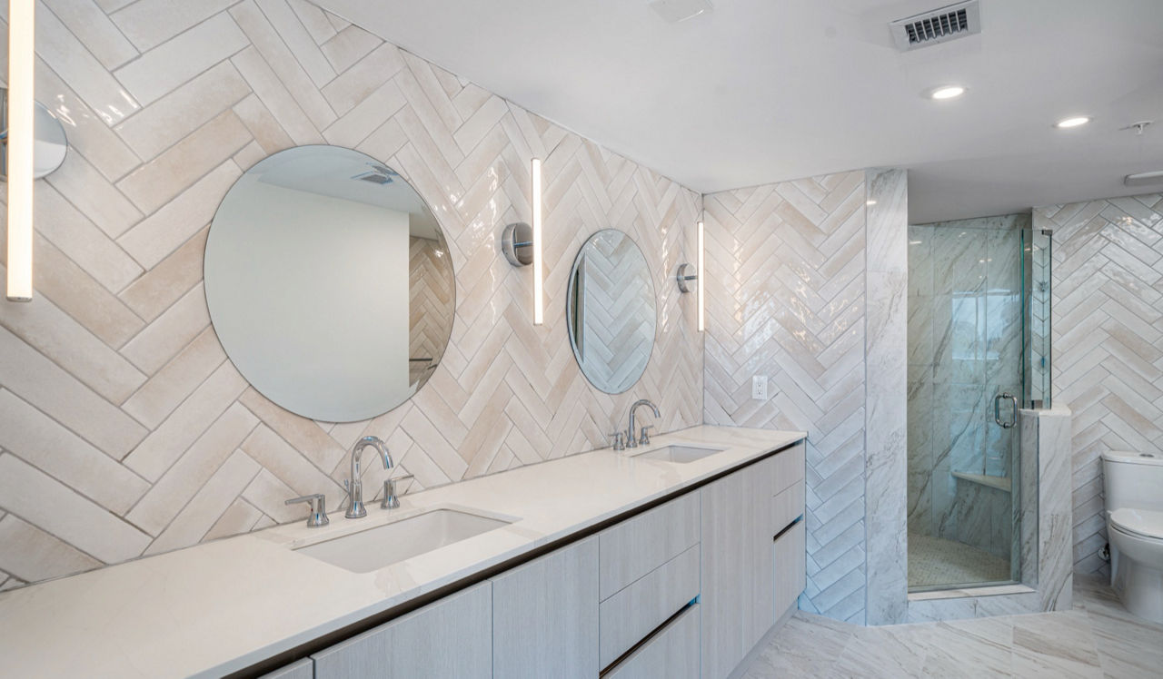 Flamingo Point Center - Miami, FL - bathroom