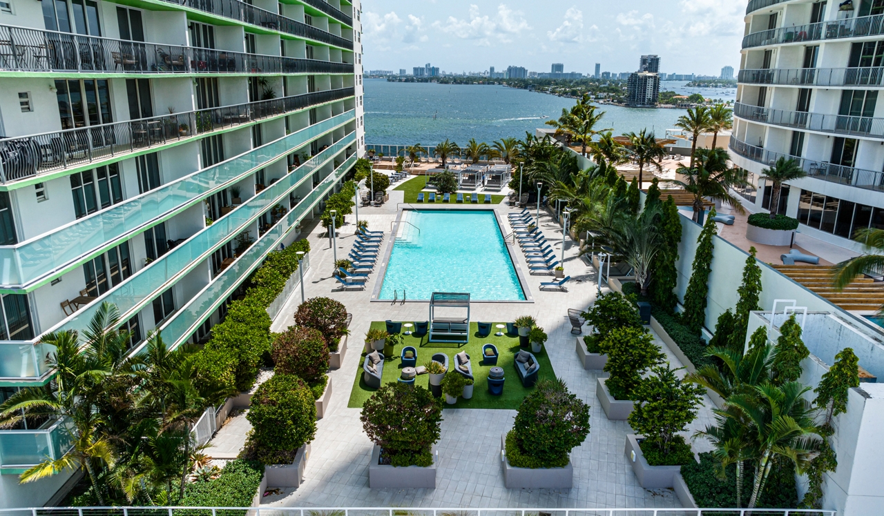 Bay Parc Apartments - Miami, FL - Patio and pool