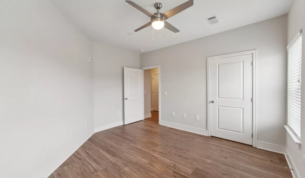 Brizo - Durham, NC - bedroom