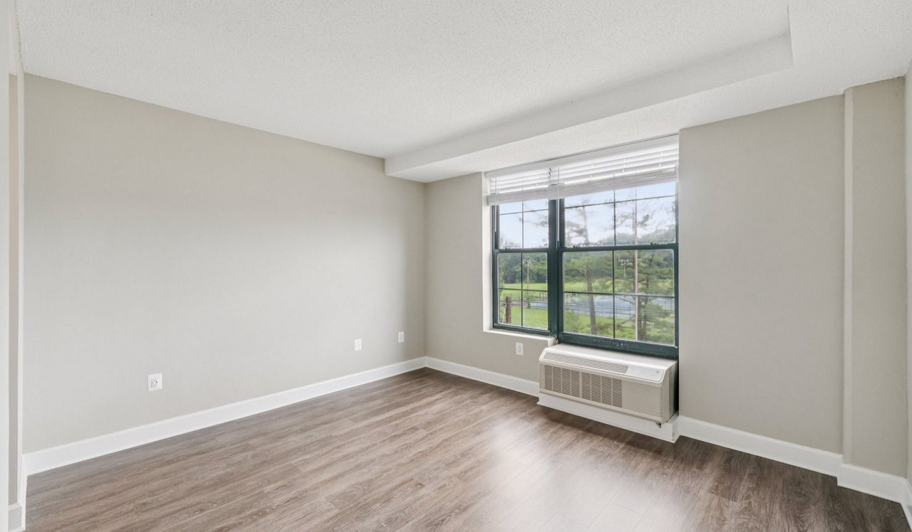 Capital Crescent Trail Residences - Bethesda, MD - Bedroom