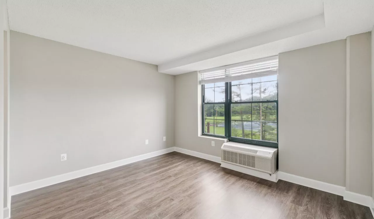 Capital Crescent Trail Residences - Bethesda, MD - Bedroom