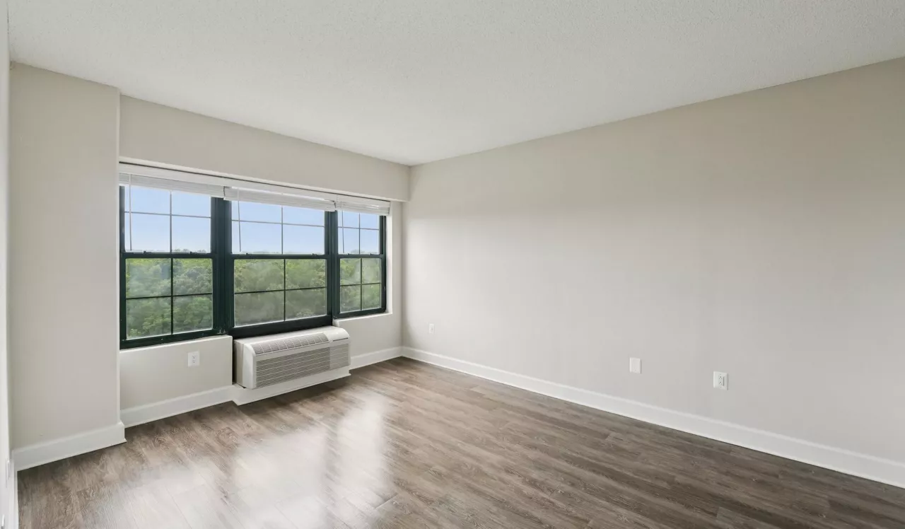 Capital Crescent Trail Residences - Bethesda, MD - Bedroom