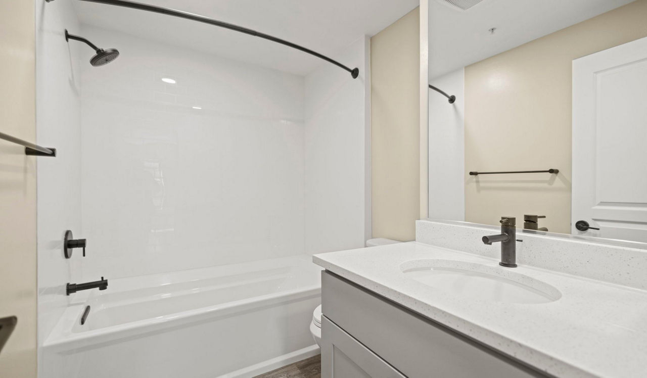 Capital Crescent Trail Residences - Bethesda, MD - Bathroom