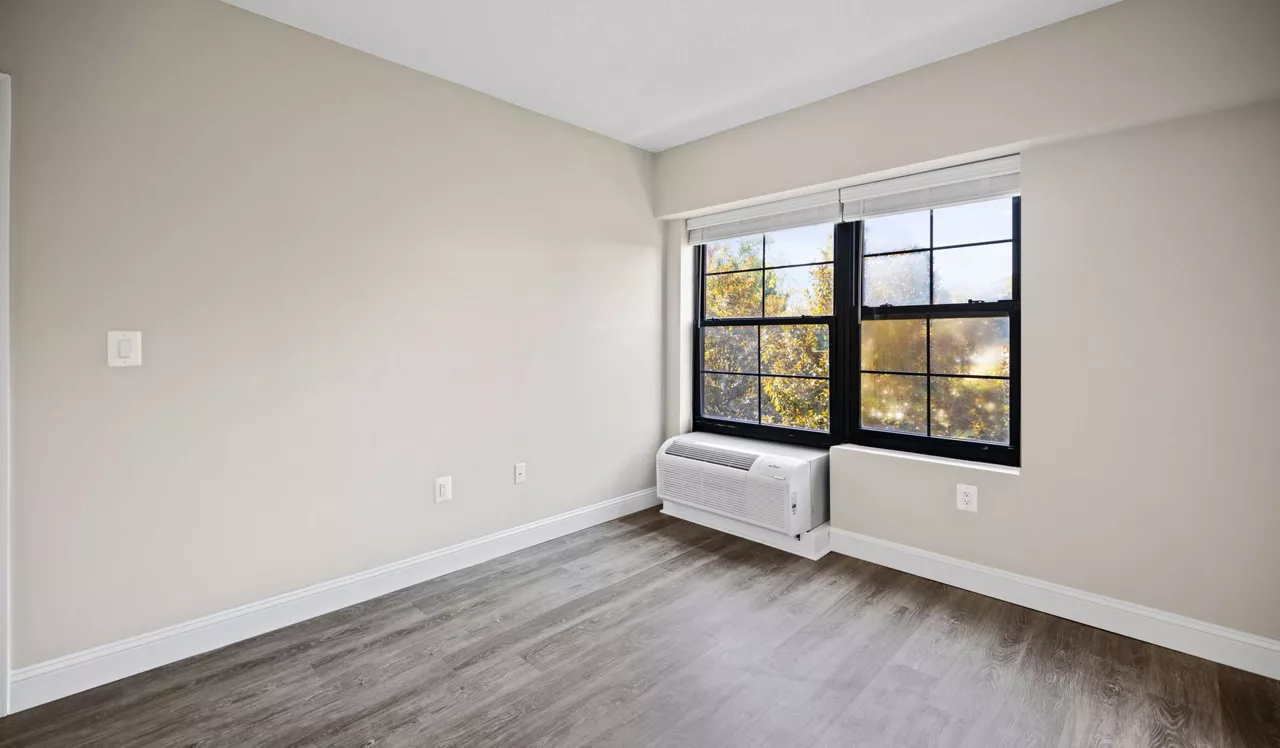 Capital Crescent Trail Residences - Bethesda, MD - Bedroom