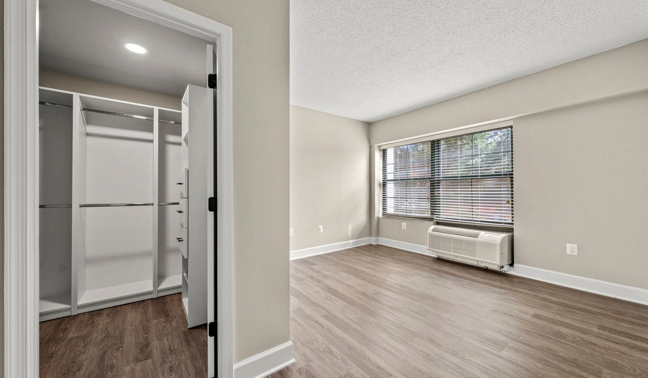 Capital Crescent Trail Residences - Bethesda, MD - Bedroom