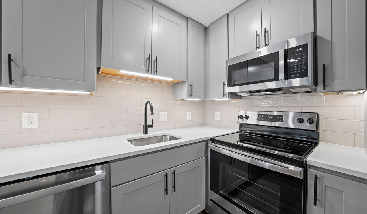 Capital Crescent Trail Residences - Bethesda, MD - Kitchen
