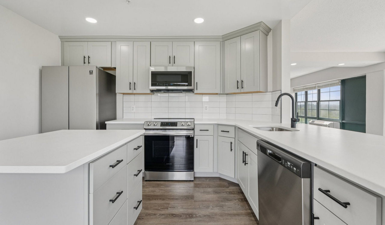 Capital Crescent Trail Residences - Bethesda, MD - kitchen