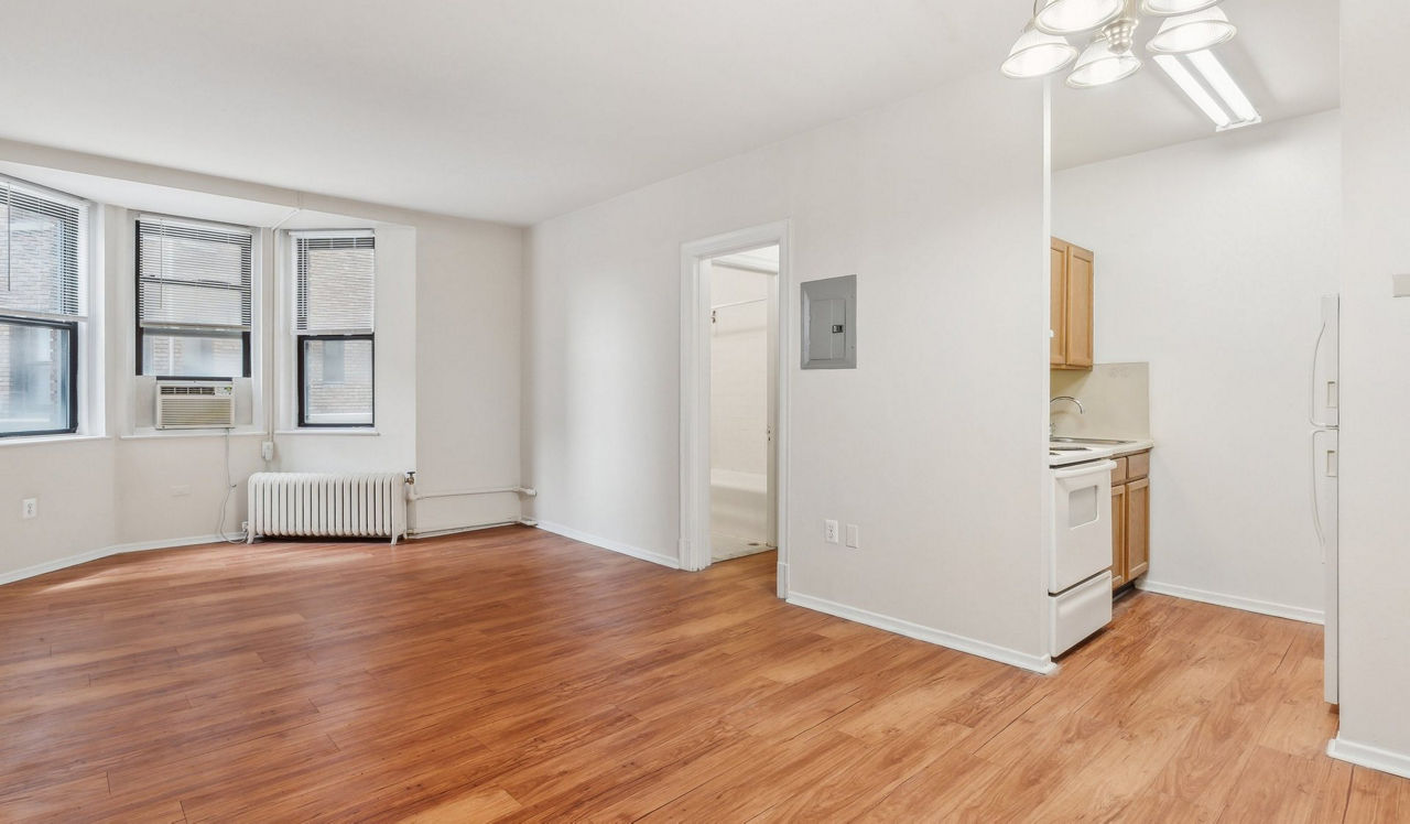 Chestnut Hall - Philadelphia, PA - Living Space