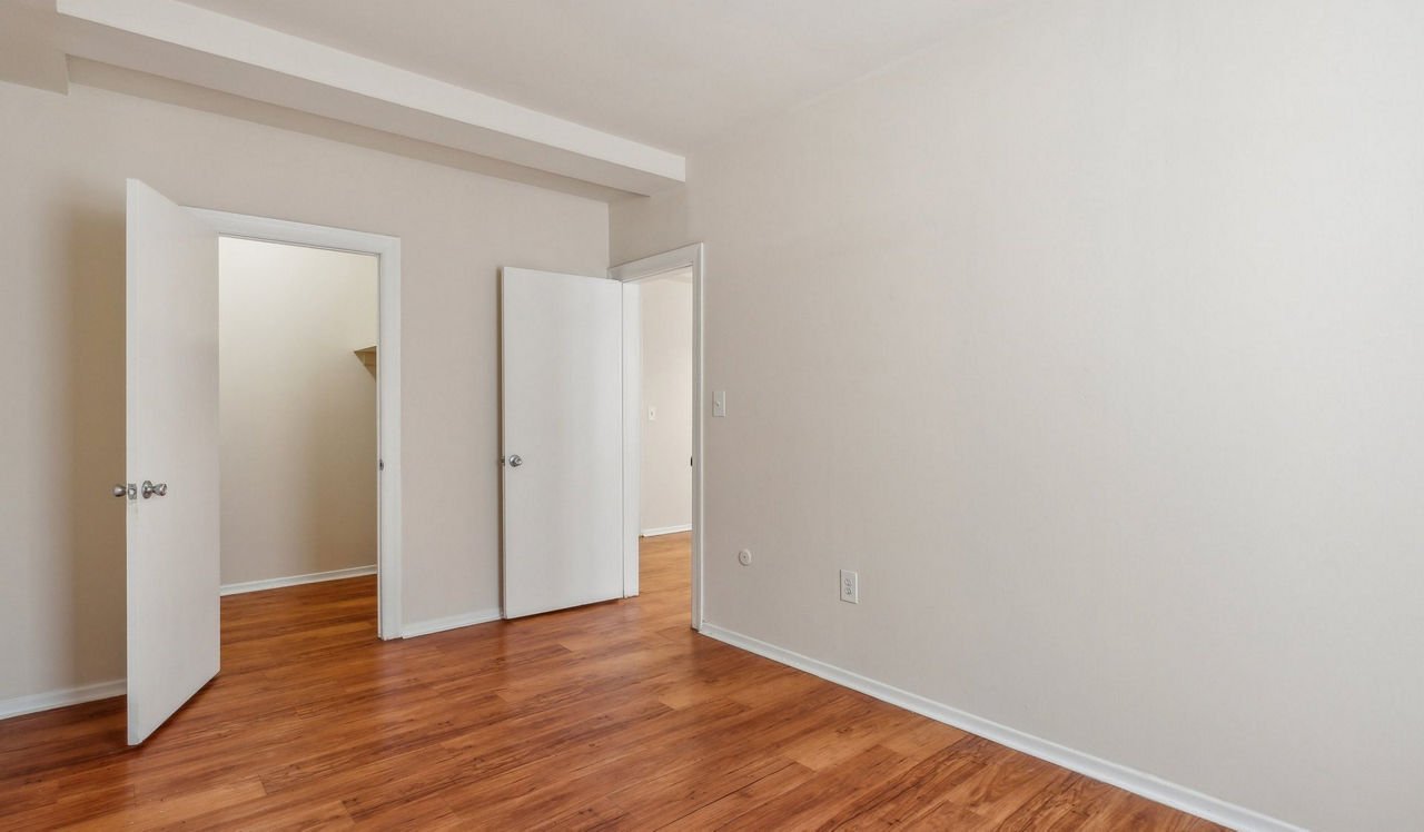 Chestnut Hall - Philadelphia, PA - Bedroom