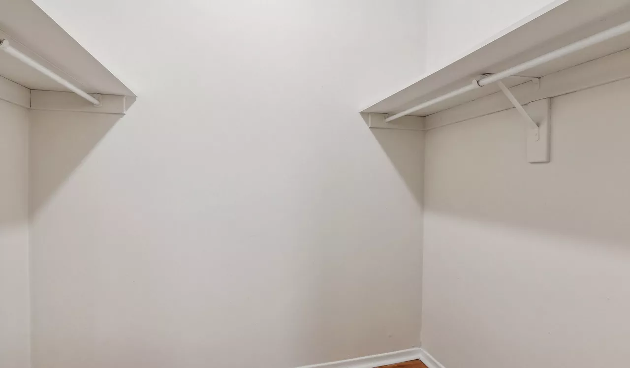 Chestnut Hall - Philadelphia, PA - Closet
