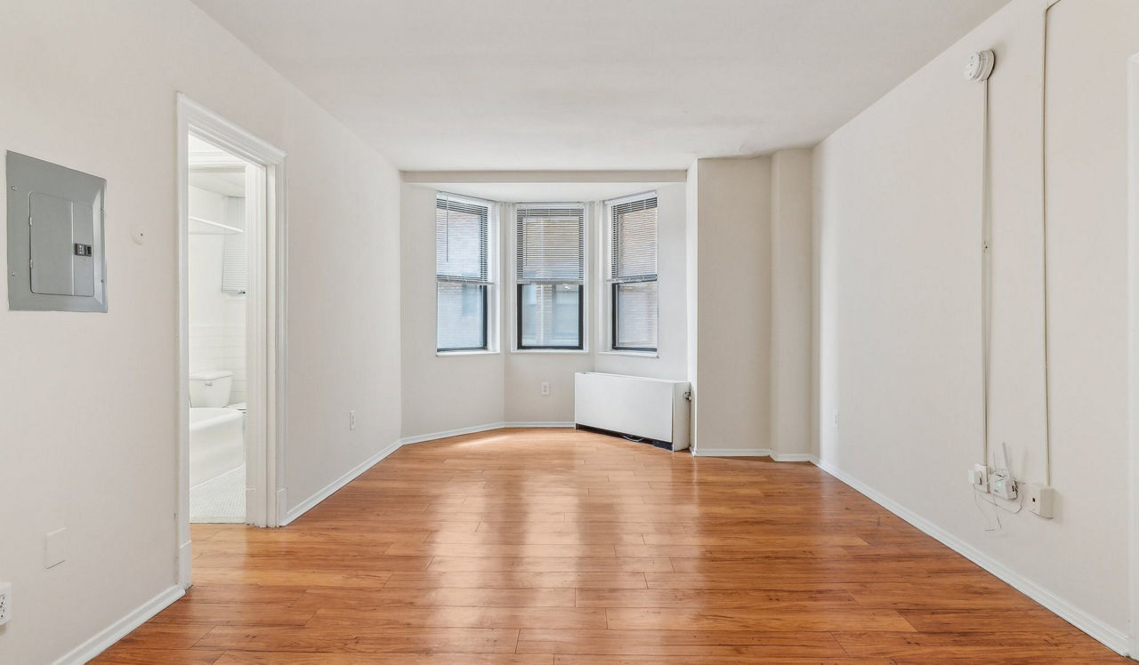 Chestnut Hall - Philadelphia, PA - Living Room