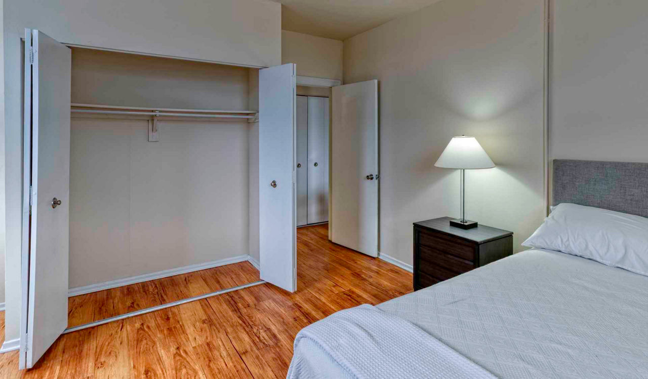 Chestnut Hall - Philadelphia, PA - bedroom