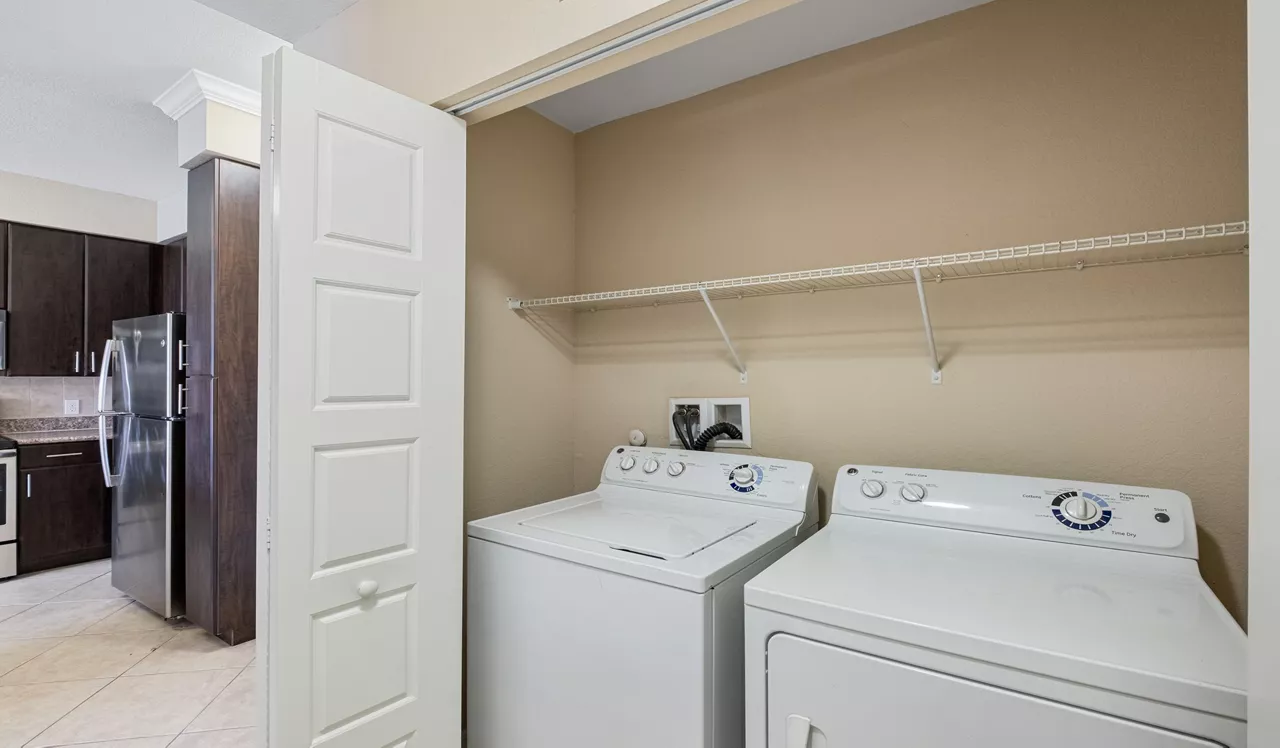 City Center on 7th - Pembroke Pines, FL - laundry