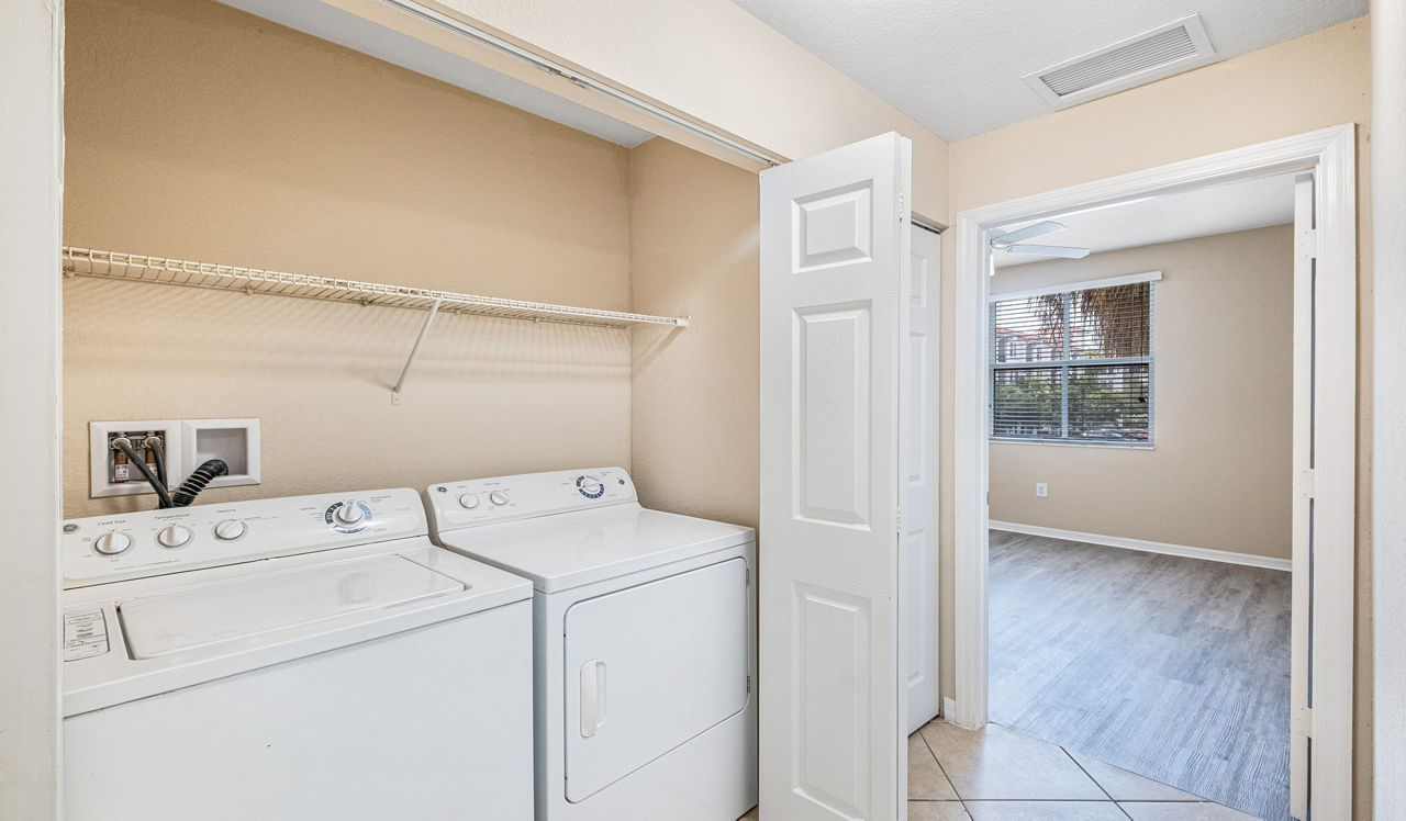 City Center on 7th - Pembroke Pines, FL - laundry