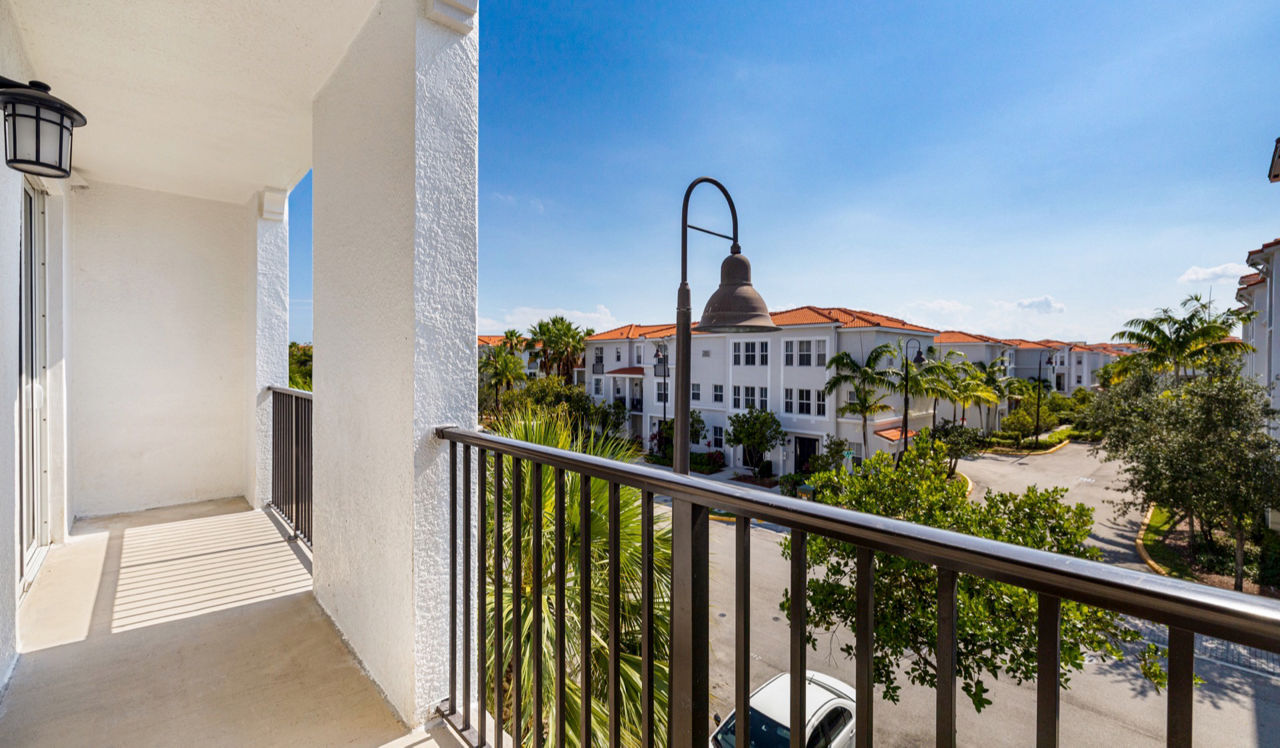 City Center on 7th - Pembroke Pines, FL - Interior - Balcony View