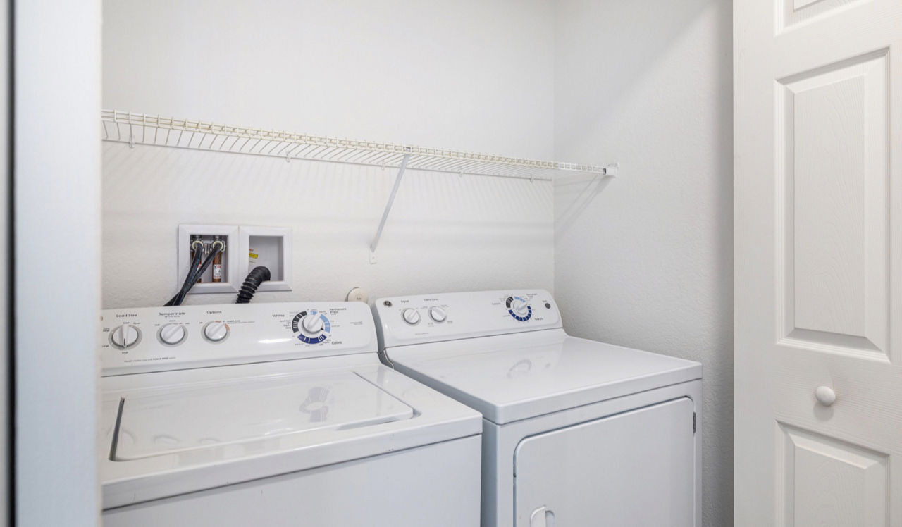 City Center on 7th - Pembroke Pines, FL - Interior - Laundry Room