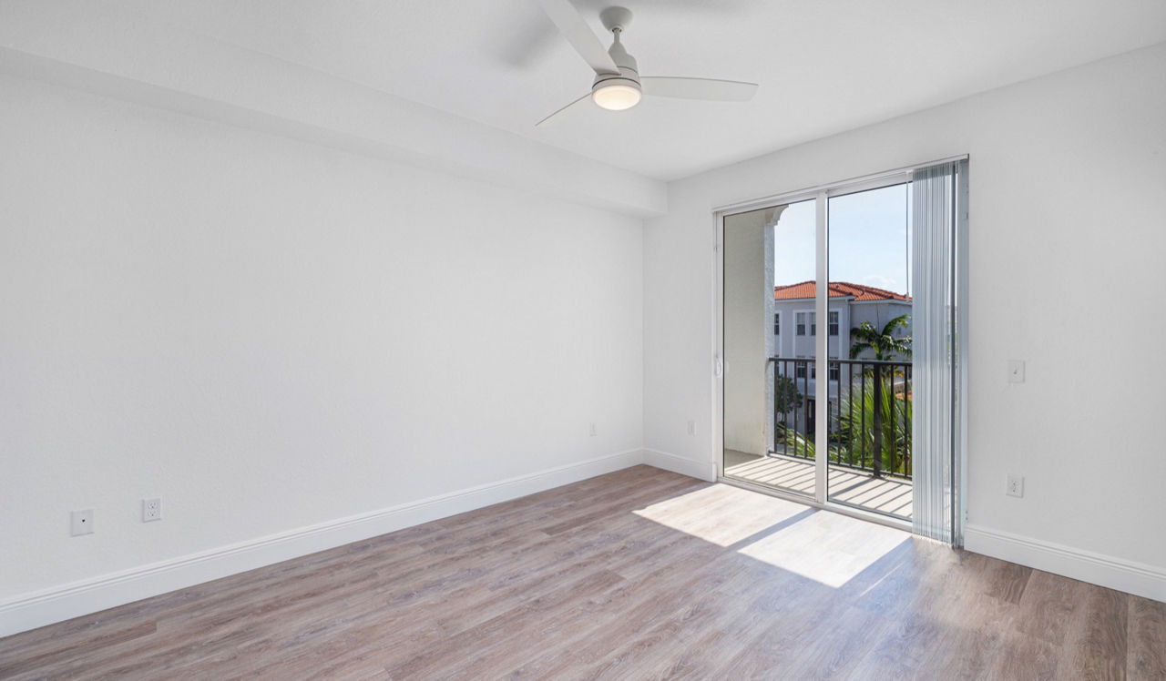 City Center on 7th - Pembroke Pines, FL - Interior - Living Room