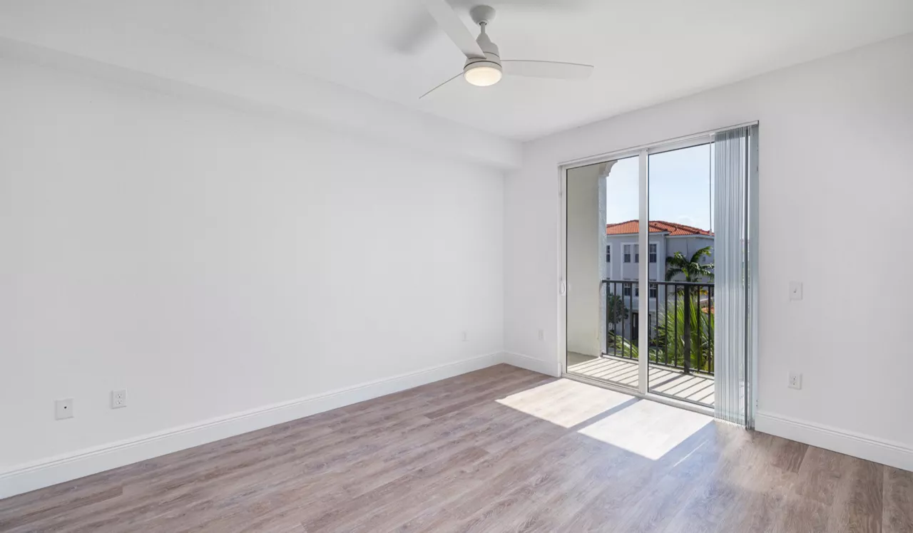 City Center on 7th - Pembroke Pines, FL - Interior - Living Room