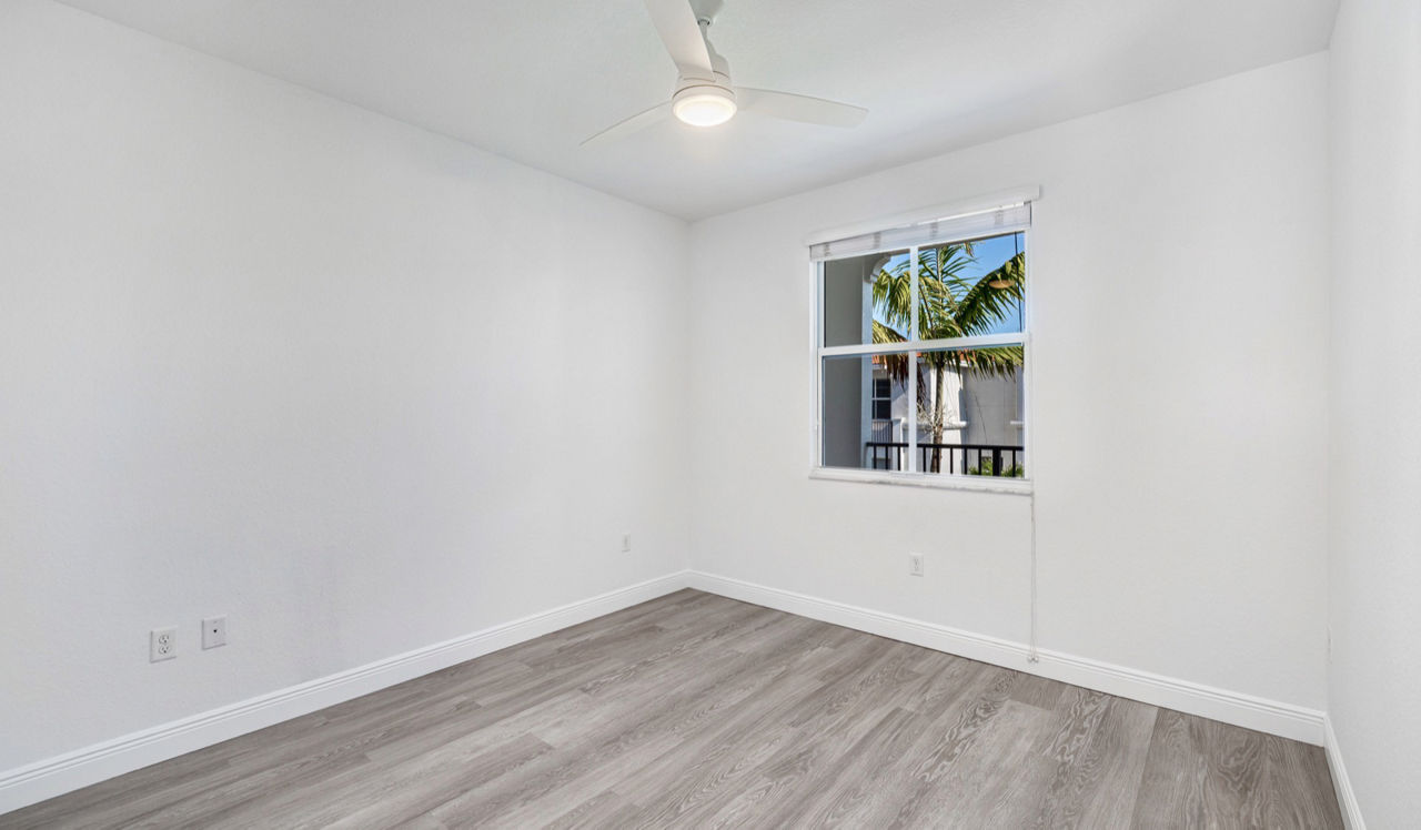 City Center on 7th - Pembroke Pines, FL - Interior - Bedroom