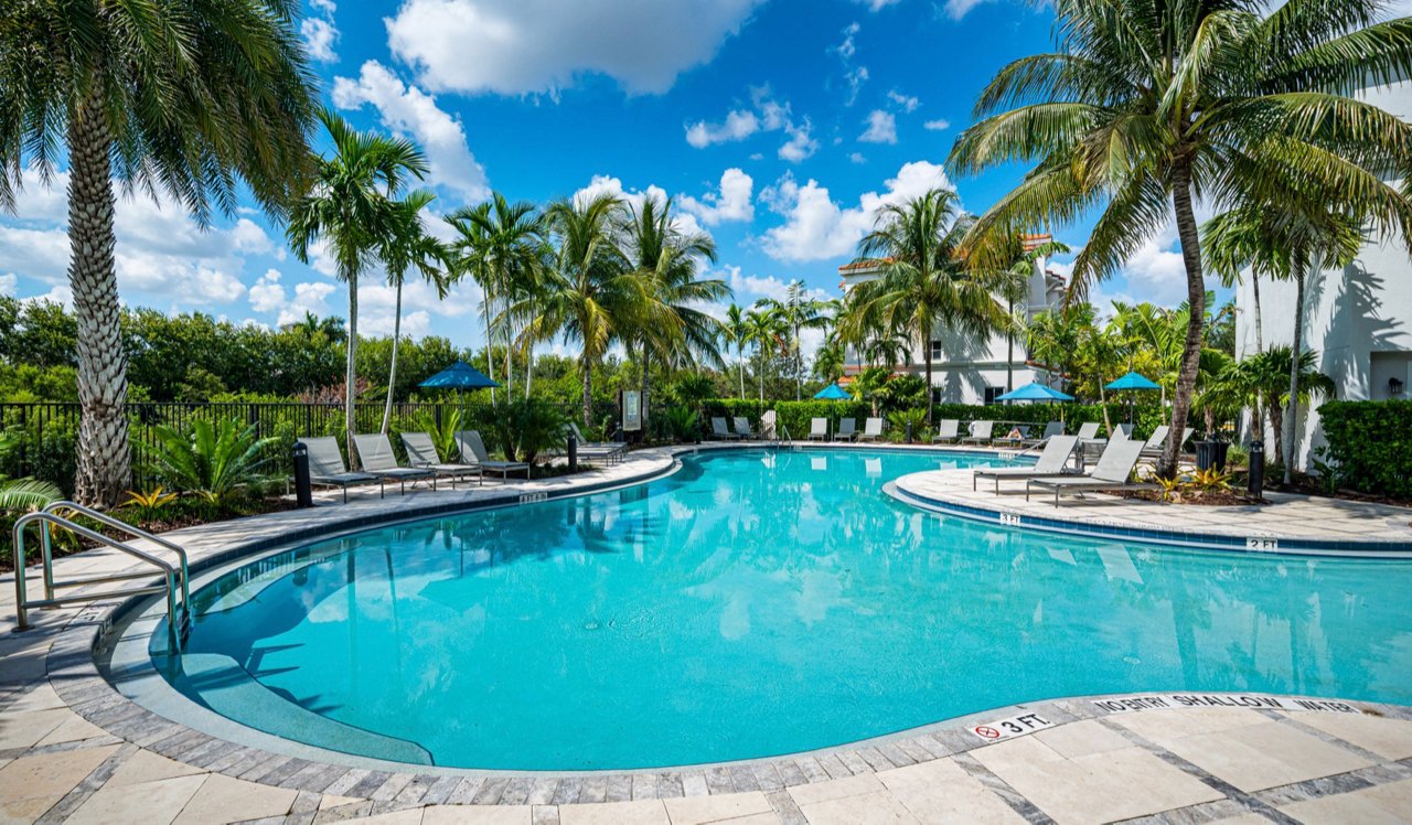 City Center on 7th Apartments, Pembroke Pines, FL - pool