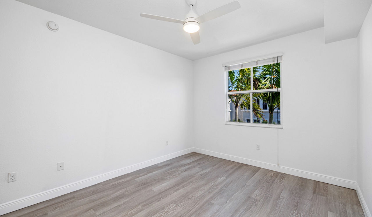City Center on 7th - Pembroke Pines, FL - Zar bedroom