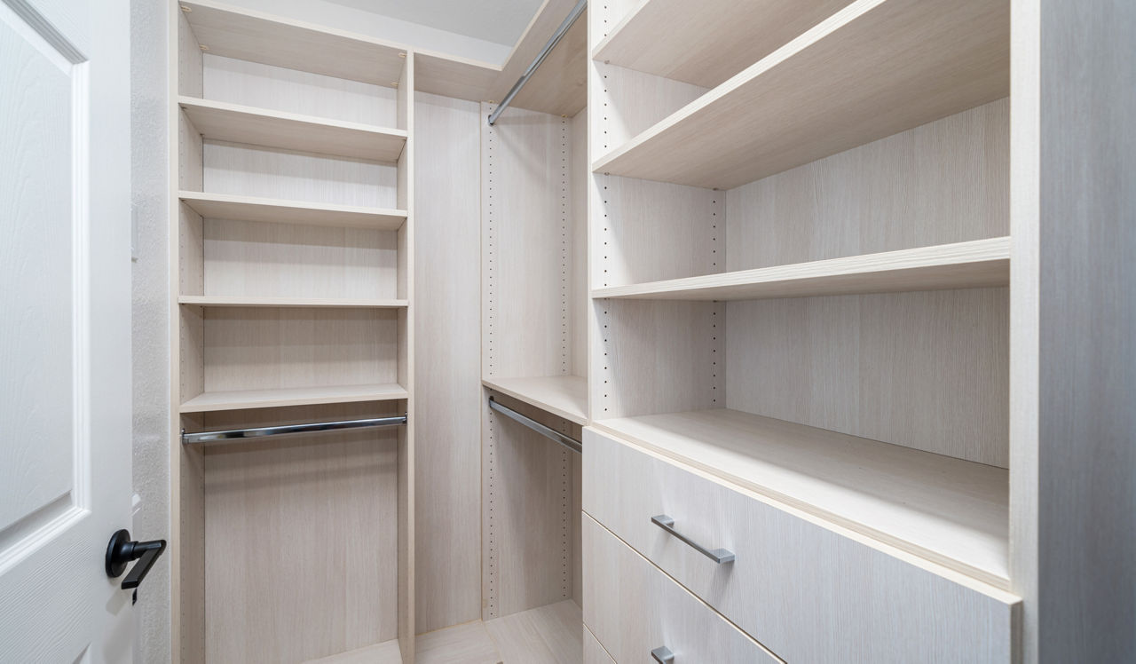 City Center on 7th - Pembroke Pines, FL - Closet