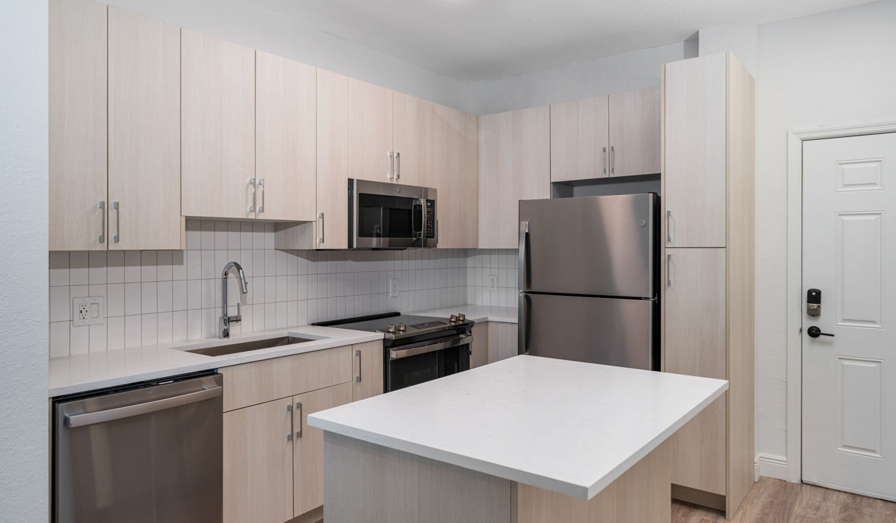 City Center on 7th - Pembroke Pines, FL - Kitchen