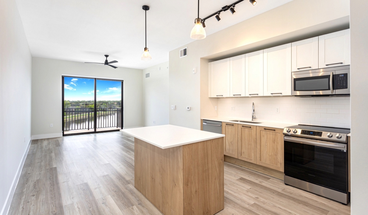 Reserve at Coconut Point - Estero, FL - Kitchen/