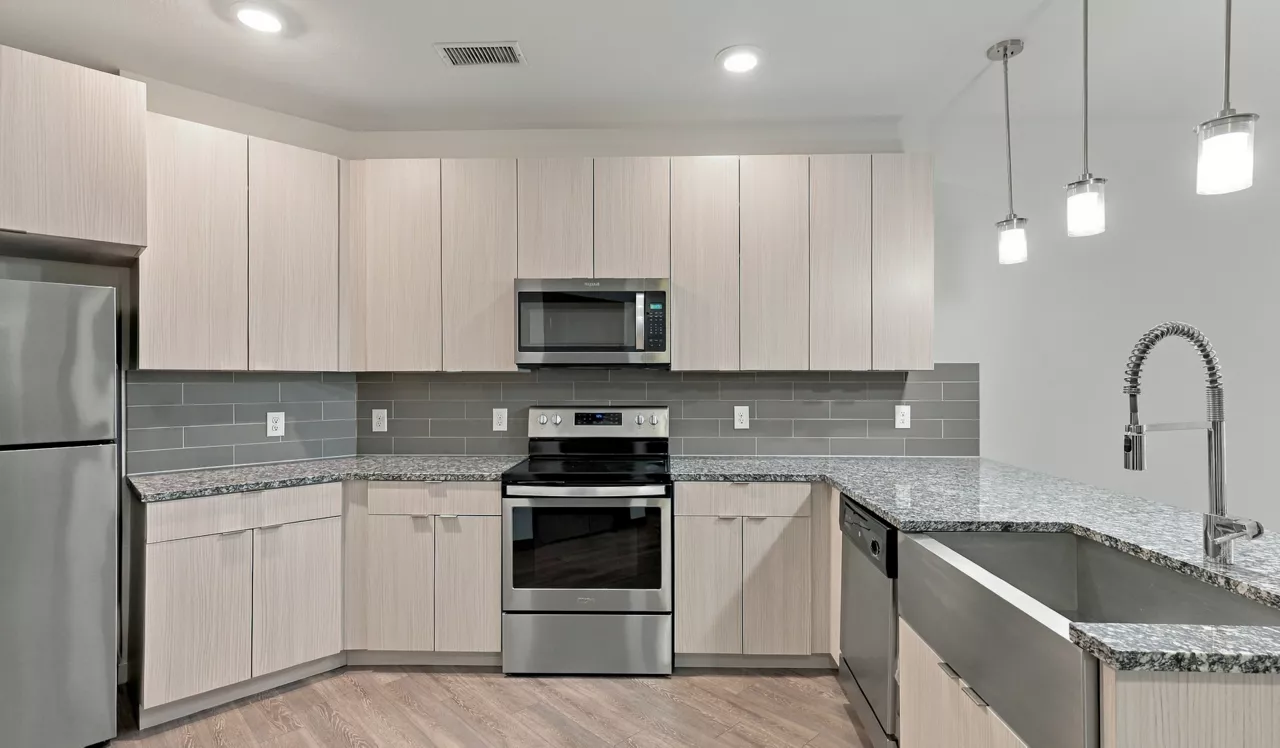 Covell on the Promenade - Westminster, CO - Kitchen