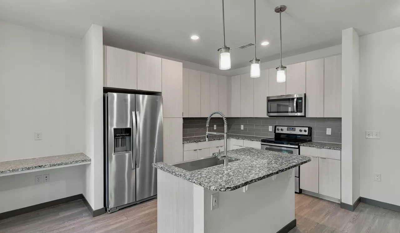 Covell on the Promenade - Westminster, CO - Kitchen