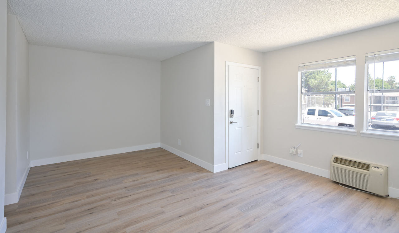 Creekside - Denver, CO - living area