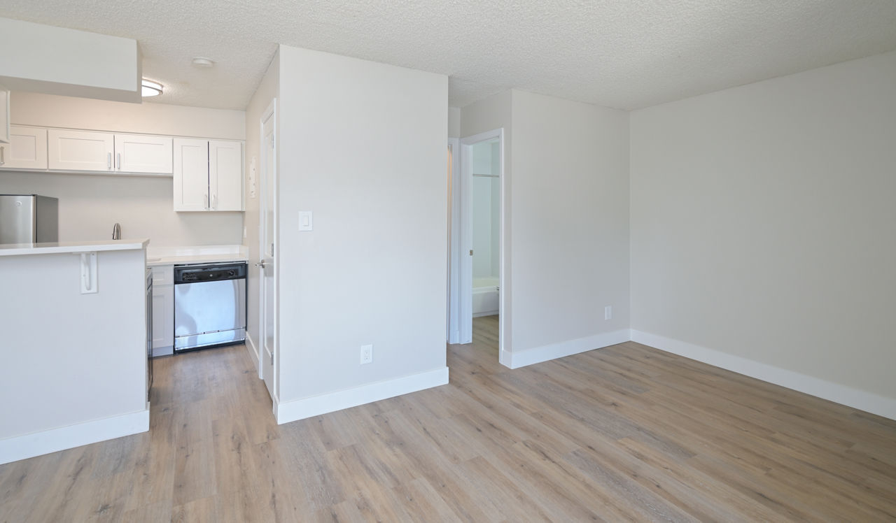 Creekside - Denver, CO - living area