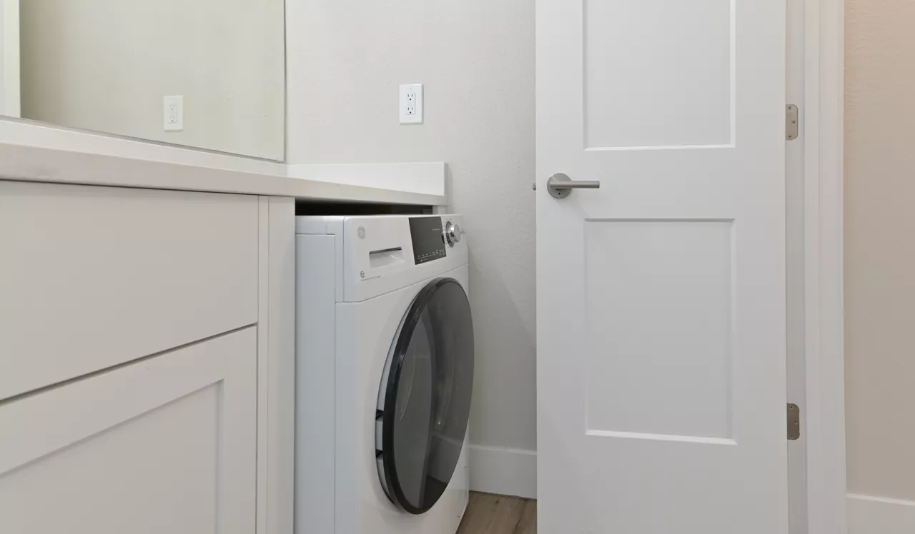 Creekside - Denver, CO - Laundry