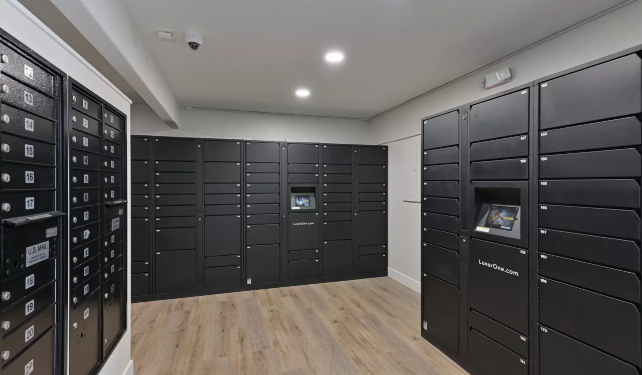 Creekside - Denver, CO - lockers