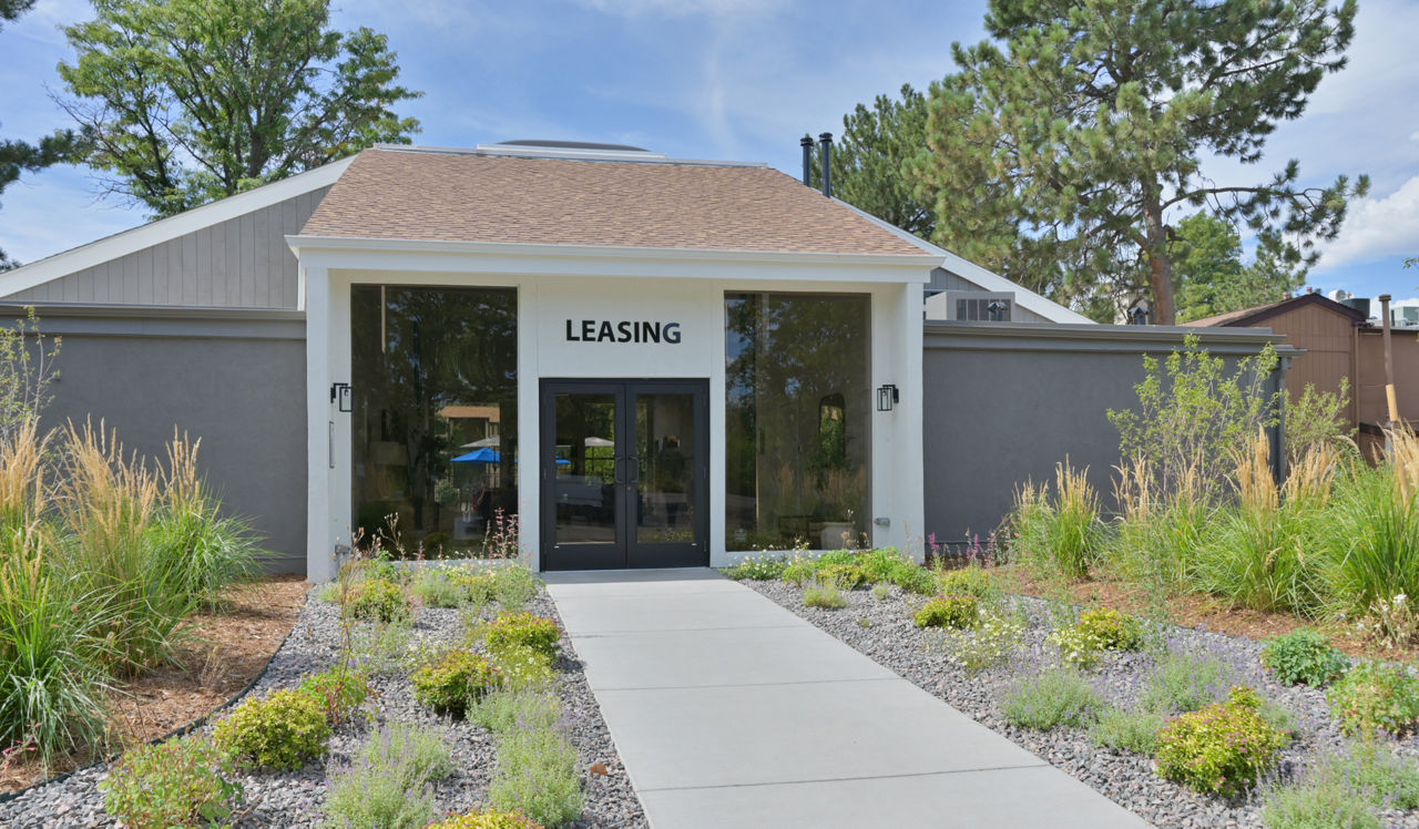 Creekside - Denver, CO - Leasing Office