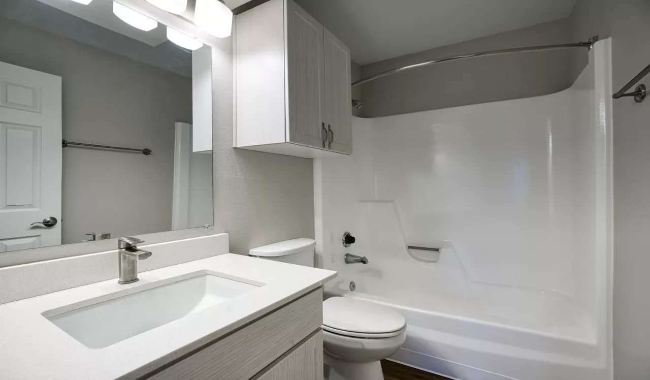Denim Scottsdale - Scottsdale, AZ - Bathroom
